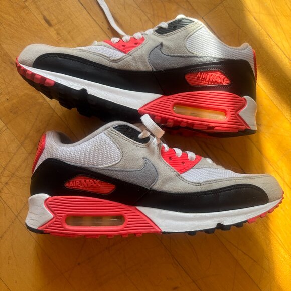 The Nike Air Max 9 Infrared (2010) - Picture 6 of 11